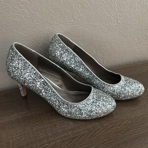 Women’s Michael Antonio Finnea Pumps, Sparkle Silver Glitter Bling, Size 10